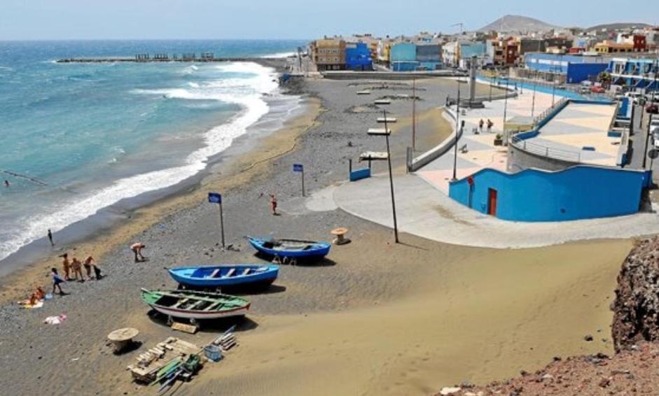 Apartment & Beach - Airport El Burrero 외부 사진
